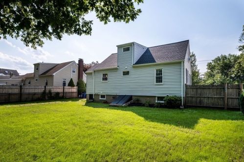 109 Un St, Arlington MA 02474-3629 exterior