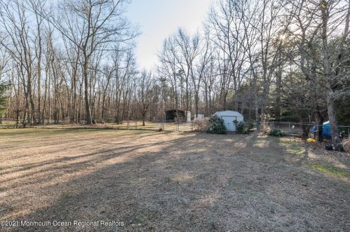 322 Stump Tavern Rd, Jackson Twp NJ 08527-3326 exterior