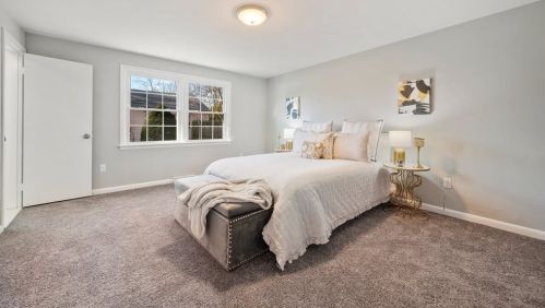 39 Sunset Dr, Seekonk MA 02771-4511 exterior