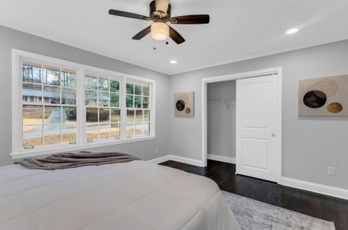 2022 Deren Way, Atlanta GA  30345-3710 exterior