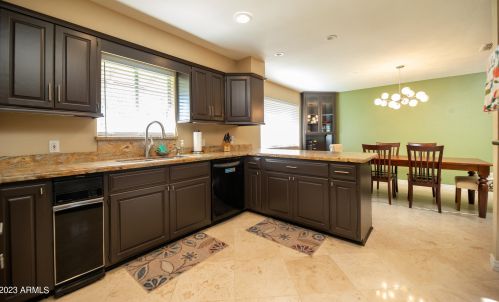 8153 1st Ave, Phoenix AZ 85003-2607 exterior