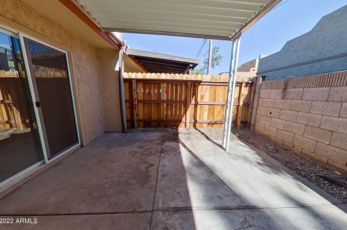 5221 18 Dr, Phoenix AZ 85007-2433 exterior