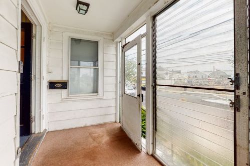 993 Shirley St, Winthrop MA  02152-2535 exterior