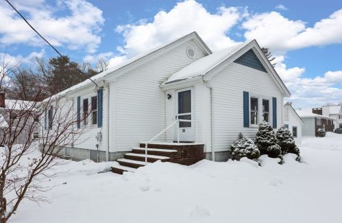 36 Wilson Ave, North Reading MA 01864-1648 exterior