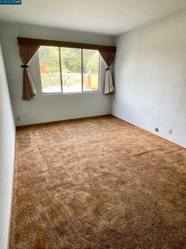 955 Burkhart Ave, San Leandro CA 94579-2031 exterior