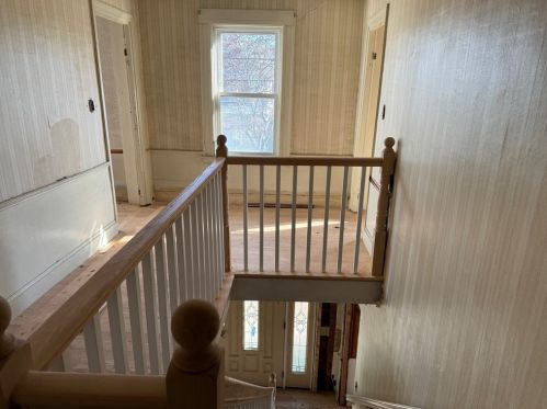 1307 Washington St, Braintree MA 02184-8623 exterior