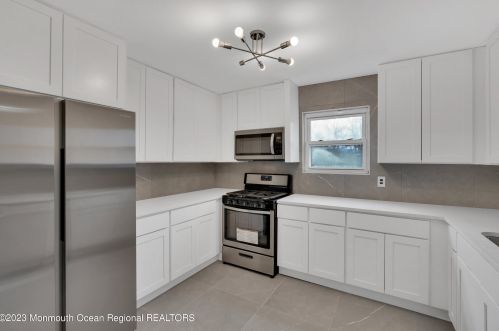 41 Beam Ave, Jackson Twp NJ  08527-2506 exterior