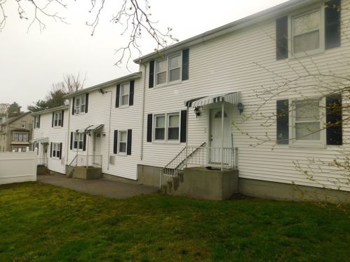 33 Hanover St, Fall River MA 02720-5432 exterior