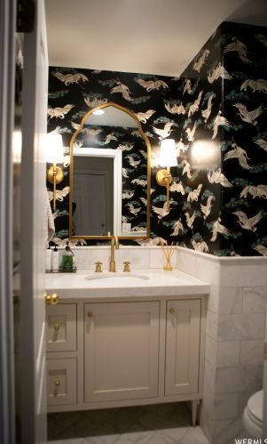 8967 Cobble Canyon Ln, Sandy UT 84093-3813 exterior