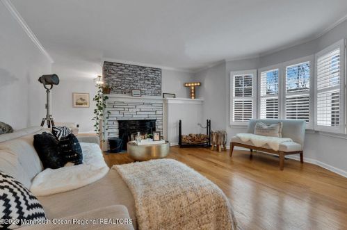 130 Rumson Pl, Little Silver NJ  07739-1044 exterior