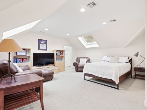 51 Mann Ave, Needham MA 02492-4533 exterior