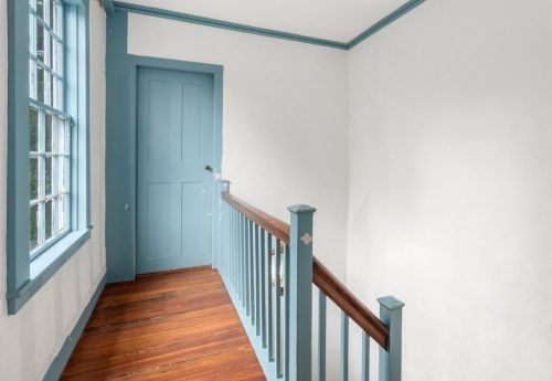 2 Brookshire Rd, Worcester MA 01609-1251 exterior