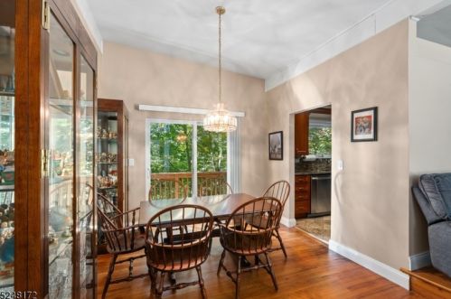 20 Robin Ln, Skyline Lakes NJ 07456-2932 exterior