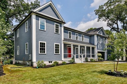 53 Lantern Ln, Arlington, MA 02474-1820