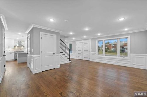 628 Knickerbocker Rd, Cresskill NJ  07626-1023 exterior