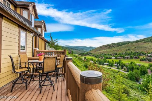 3228 Lower Saddleback Rd, Park City UT 84098-5699 exterior