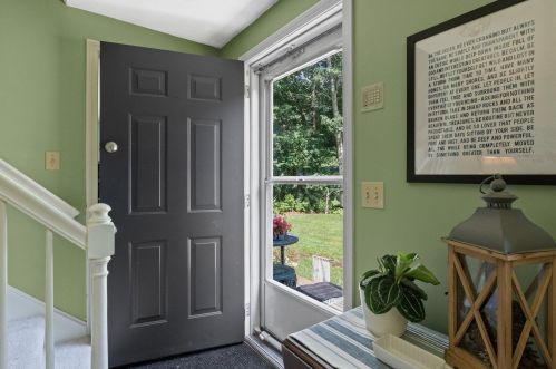 37 Howard Dr, Plymouth MA 02360-4272 exterior