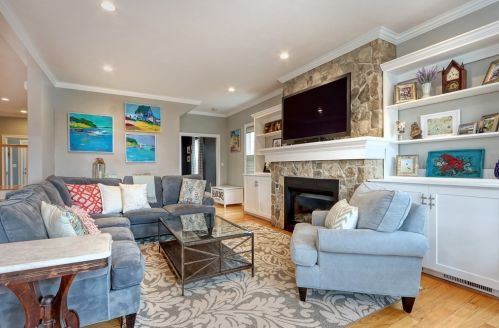 122 Mayflower Rd, Quincy MA  02171-1341 exterior