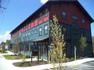 68 Cowls Rd, Amherst, MA 01002-1014