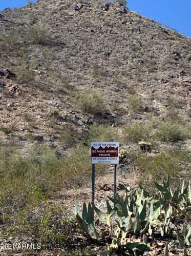 2620 Captain Dreyfus Ave, Phoenix AZ 85032-6706 exterior