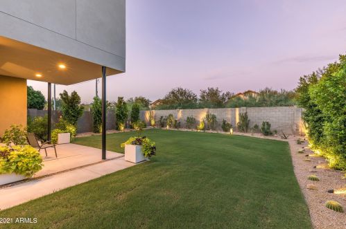 7729 13th Pl, Phoenix AZ  85020-4202 exterior