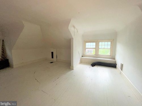 164 Delaware St, West Deptford NJ 08096-5921 exterior