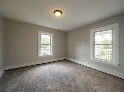 16 Frederick St, Montgomery MA 01085-3180 exterior