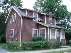 24 Pine St, Newton, MA 02465-1425