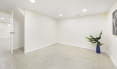 97 Floral St, Shrewsbury MA  01545-3225 exterior