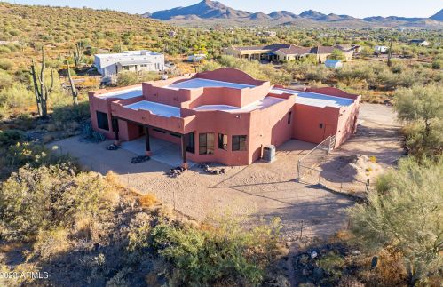 48909 3rd Ave, Phoenix AZ 85027-4700 exterior