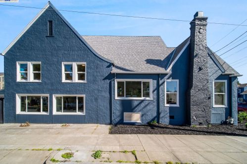 702 Bridge Rd, San Leandro, CA 94577-3802