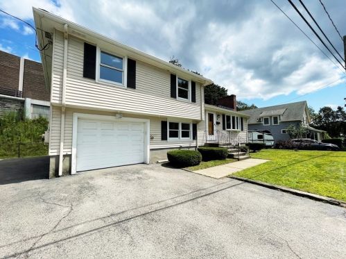 4 River Park St, Needham, MA 02494-2617