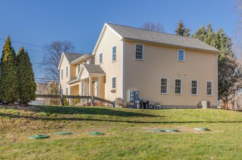 59 Main St, Topsfield MA  01983-1822 exterior