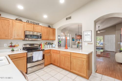 20250 32 Pl, Phoenix AZ 85008-6209 exterior