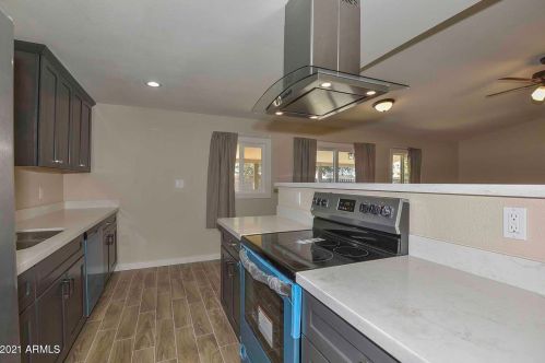 13608 41 Pl, Phoenix AZ 85042-7323 exterior