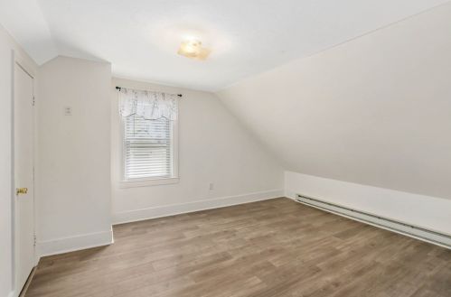 22 Milton St, Worcester MA 01605-3230 exterior