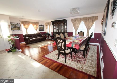 31 Canal View Dr, Trenton NJ  08648-1319 exterior