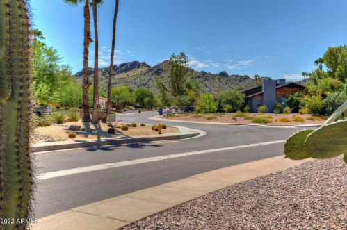 9234 33 Way, Phoenix AZ 85028-4967 exterior