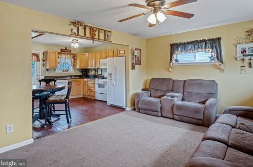 1023 Cumberland Ave, West Deptford, NJ 08096-3025