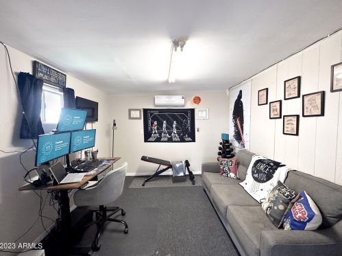 3251 Charleston Ave, Phoenix AZ 85032-1595 exterior