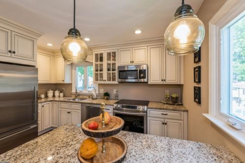 27 Roosevelt Ave, Lake Hiawatha NJ  07034-2121 exterior