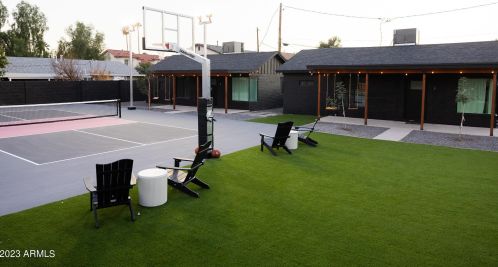 2635 Clarendon Ave, Phoenix AZ 85018-5958 exterior