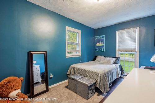 49 Cooks Bridge Rd, Jackson Twp NJ  08527-2523 exterior