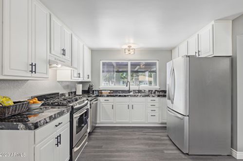 3407 44th Pl, Phoenix AZ  85018-6025 exterior