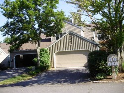 411 Dedham St, Newton MA 02459-3300 exterior