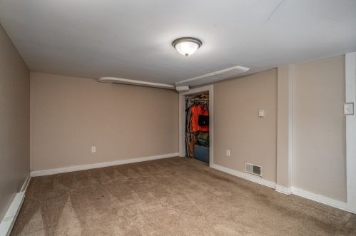 38 Fredette St, Royalston MA 01331-1112 exterior