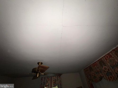 1287 Clements Bridge Rd, West Deptford NJ 08096-3085 exterior