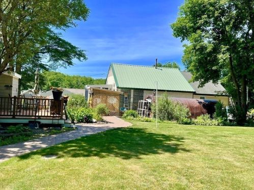 506 Elm St, West Bridgewater MA 02379-1122 exterior