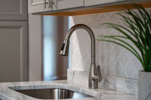 4 Mckinley Rd, Worcester MA  01605-2112 exterior