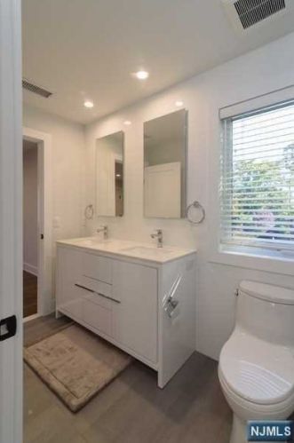 55 Cedar St, Cresskill NJ 07626-2508 exterior